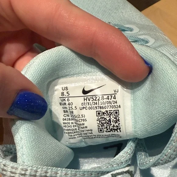 Nike Free Metcon 6 Training Shoes in Light Blue and Light Pink - Picture 10 of 14